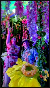 Spectacle en Ehpad en région parisienne sur le thème des fleurs avec Duo de Gamme artistes issus du loiret