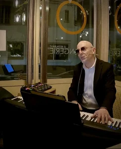 Richard Delmas, pianiste chanteur à MONTARGIS