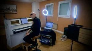 Richard Delmas pianiste chanteur allemand, un après-midi musical dans un Ehpad
